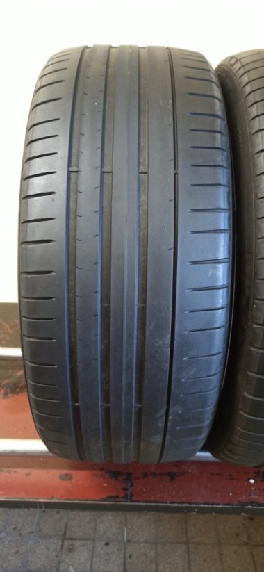 Pirelli P Zero 255/40 R21 102Y 3,5-4mm (Použité)