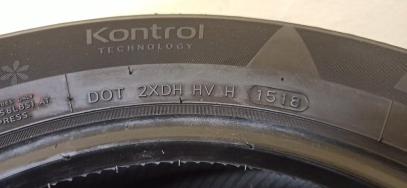 Hankook 195/65 R15 91H 1x5-5,5mm 1x4-4,5mm (Použité)