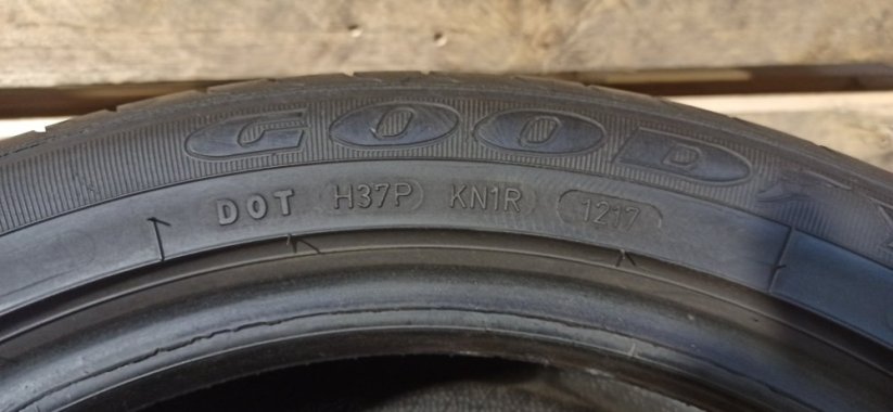 Goodyear 205/50 R17 89V 5-5,5mm (Použité)