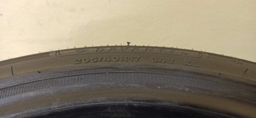Davanti Wintoura+ XL 205/40 R17 84V 8,5 mm (Použité)