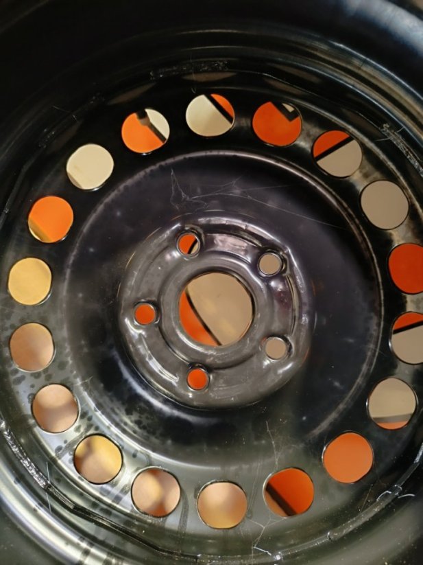 Zimní kola VW Passat ET44 , 215/60 R16 TOP SADA