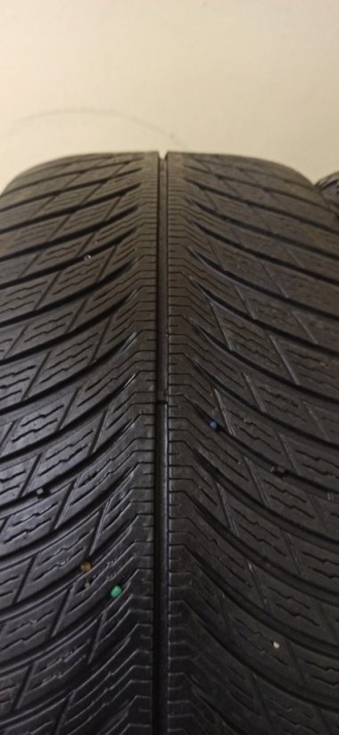 Michelin Pilot Alpin 5 235/45 R18 98V 4,5 - 5 mm (Bazarové)
