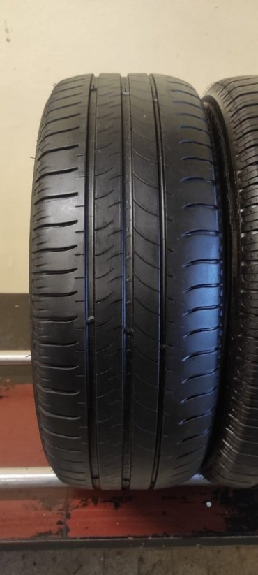 Letní pneu Michelin 195/55/16 1x4,5-5mm 1x4-4,5mm (Použité)