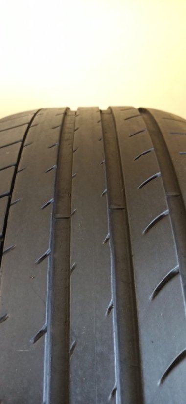 Dunlop SP Sport Maxx GT 265/45 R20 104Y 3 - 5 mm (Použité)