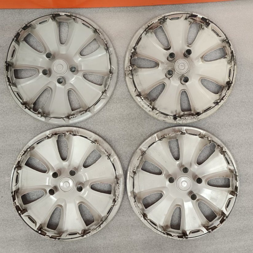 Puklice Ford Focus, Mondeo, C-Max 16" (bazarové)