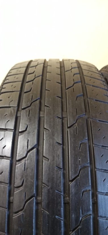 Bridgestone 195/60 R15 88H 4,5-5mm (Bazarové)