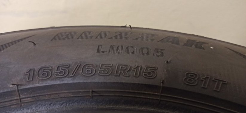 Bridgestone Blizzak LM005 165/65 R15 81T 6,5-7,5mm (Použité)