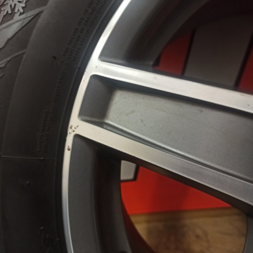 ALU kola Ronal 5x112, ET45, zimní pneu 235/60 R17