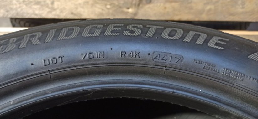 Bridgestone 225/50 R18 99W (Bazarové)