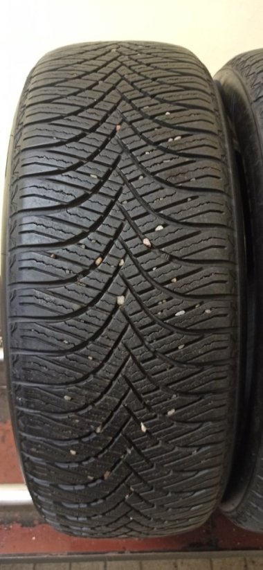 Goodride All Season Elite 205/60 R16 96V 6 mm (Bazarové)