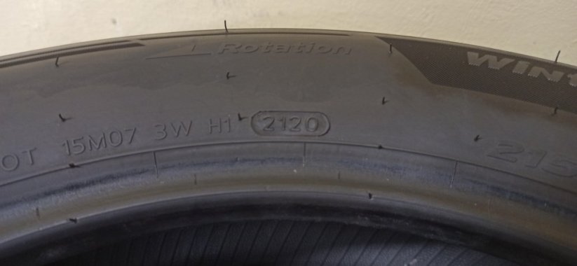Hankook Winter icept evo3 215/60 R17 96H 5 - 6 mm (Bazarové)