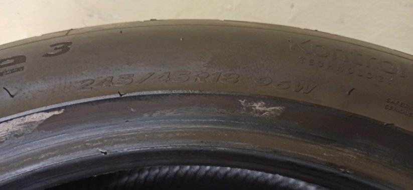 Hankook 245/45 R18 96W 5,5-6mm (Bazarové)