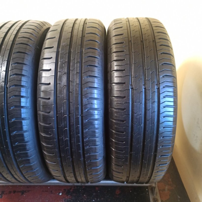 Continental 185/65 R15 88T 2x 7,5mm a 2x 5,5-6,5mm (Bazarové)