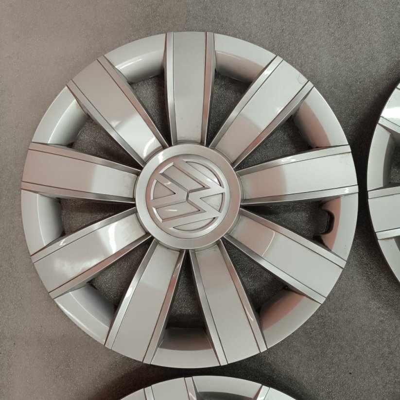 Poklice Volkswagen UP 14" TOP STAV (použité)