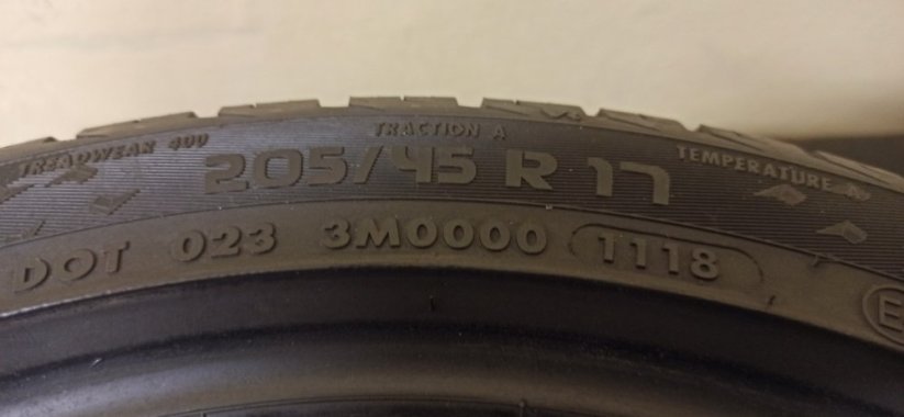 Vredestein Quatrac 5 205/45 R17 88Y 5 - 5,5 mm (Použité)
