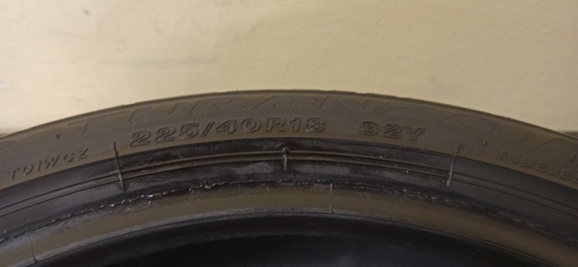 Bridgestone Turanza T001 225/40 R18 92Y 4,5 mm (Bazarové)