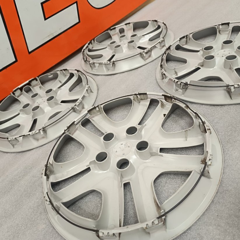 Poklice Opel Astra 16" (použité)