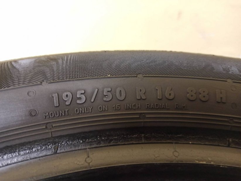 Continental 195/50 R16 88H 5-5,5mm (Použité)