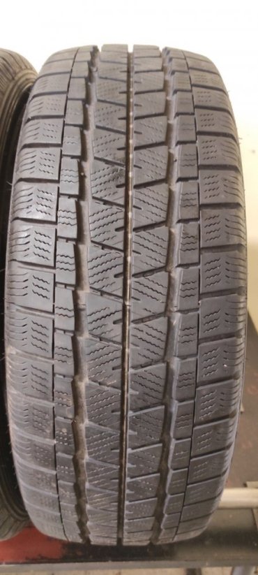 Falken 215/60 R17C 109/107T 8mm (Bazarové)