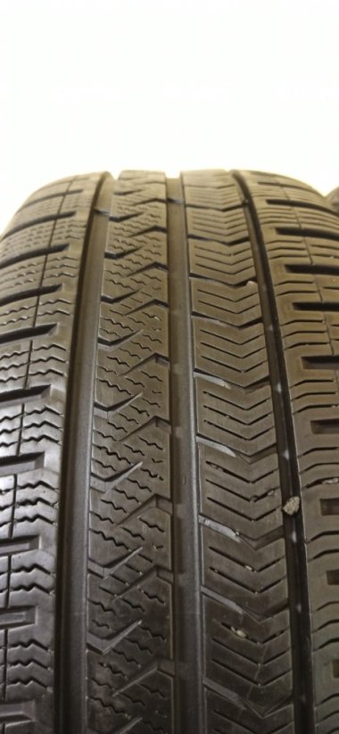 Vredestein Quatrac 5 205/45 R17 88Y 5 - 5,5 mm (Bazarové)