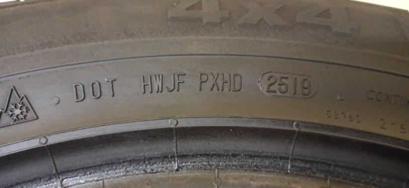 Continental 4x4 Winter Contact 255/55 R18 4,5 mm (Bazarové)