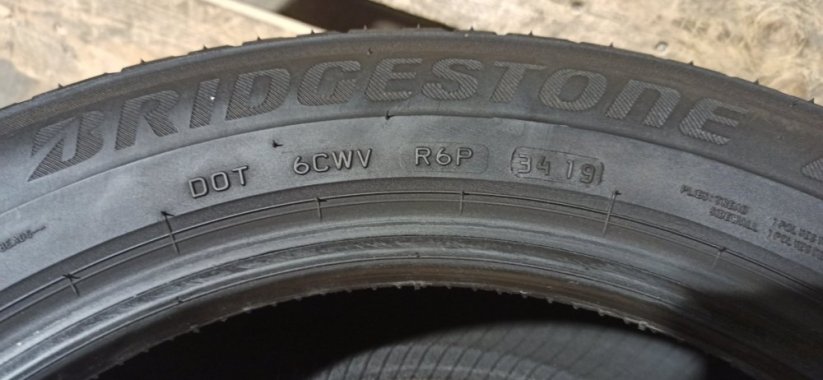 Bridgestone 195/60 R16 89H 6,5mm (Bazarové)