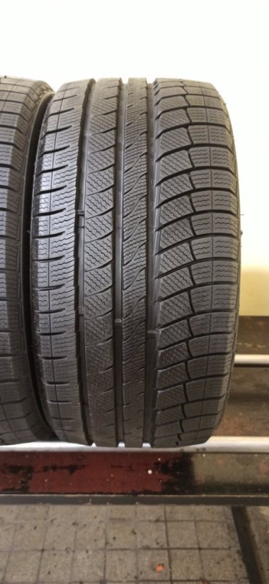 Davanti Wintoura+ XL 275/35 R20 102W 8,5 mm (Bazarové)