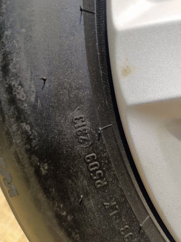 Volkswagen Sharan, Tiguan + zimní pneu 215/65 R16