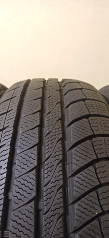 Davanti Wintoura + 205/50 R17 93V 8,5 mm (Bazarové)