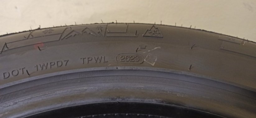 Davanti Wintoura Van 215/60 R17C 109/107T 9,5-10mm (Bazarové)