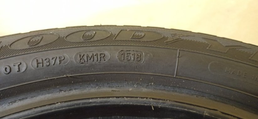 Goodyear Vector 4 Seasons 205/50 R17 93V 5 - 6 mm (Použité)