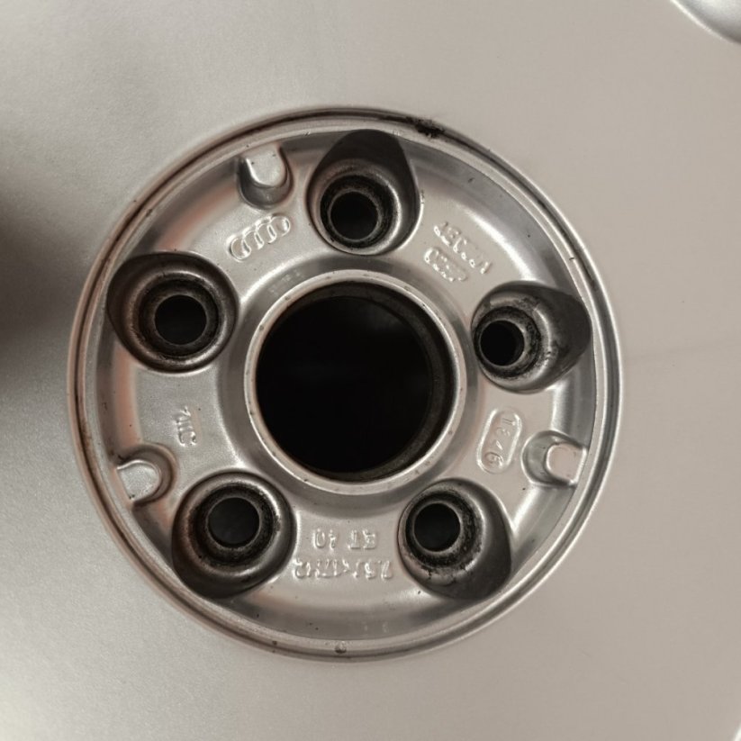 Originální disky Audi A4, A8 7,5Jx17'' , ET40