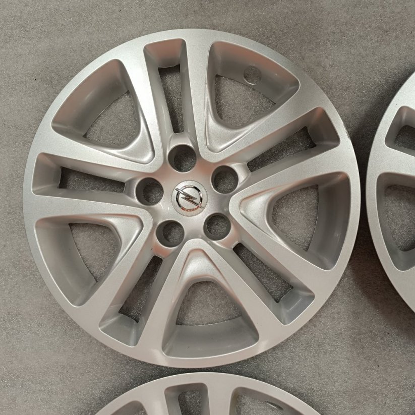 Poklice Opel Astra 16" (použité)
