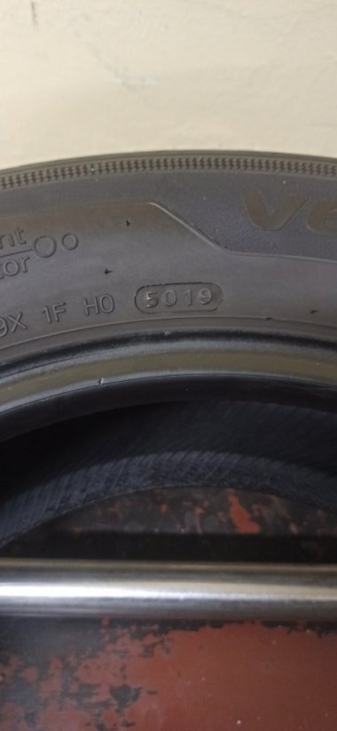 Hankook 205/60 R16 92H 4,5mm (Použité)