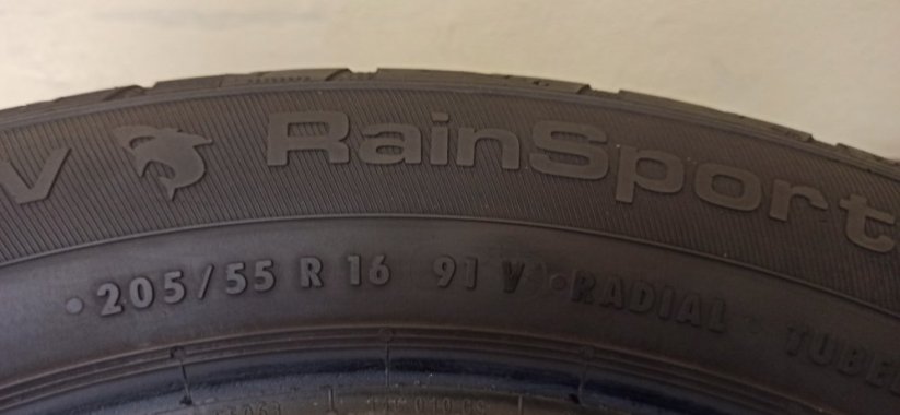 Uniroyal RainSport 3 205/55 R16 91V 5 - 6 mm (Bazarové)