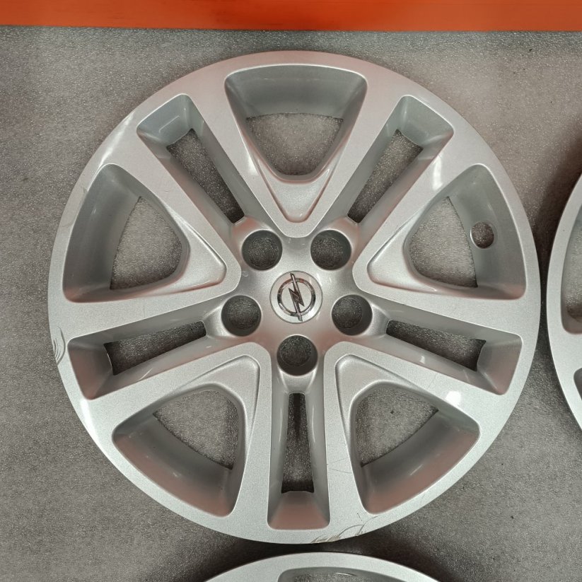 Poklice Opel Astra 16" (použité)