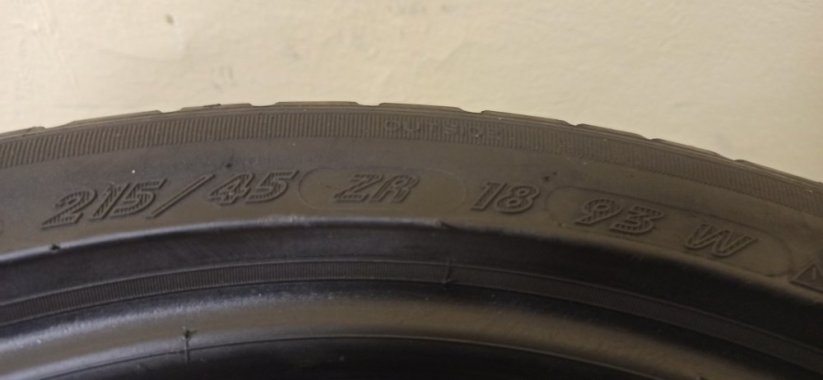 Michelin Pilot Sport 3 215/45 R18 93W 4 - 5 mm (Použité)