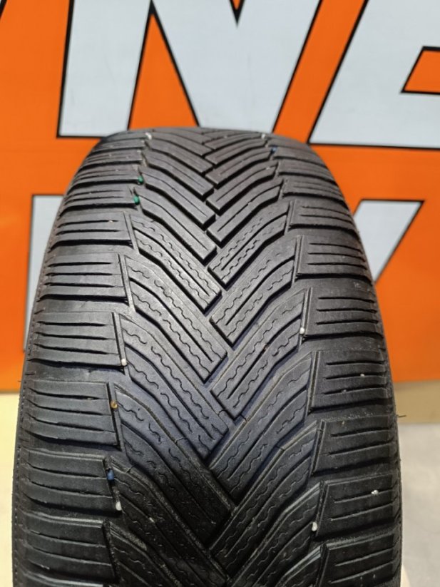 Alutec, 7,5x17'', 5x112, ET28 zimní pneu 225/50R17