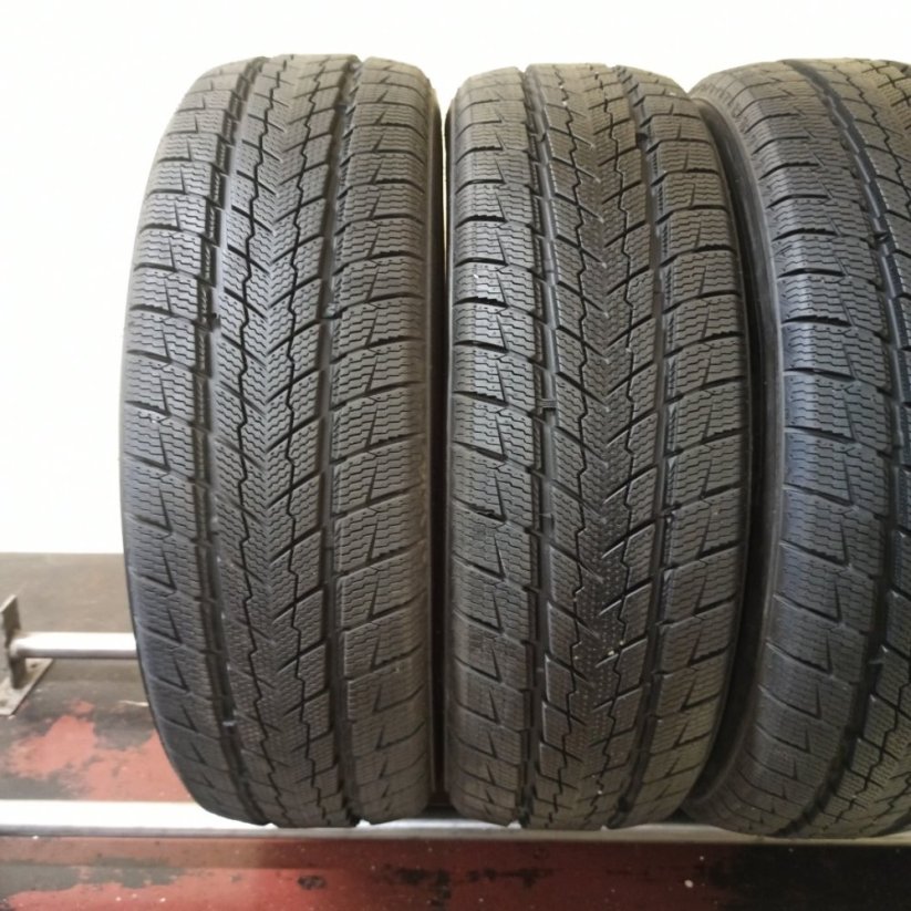 Davanti Wintoura SUV+ 225/65 R17 106H 8,5 mm (Použité)
