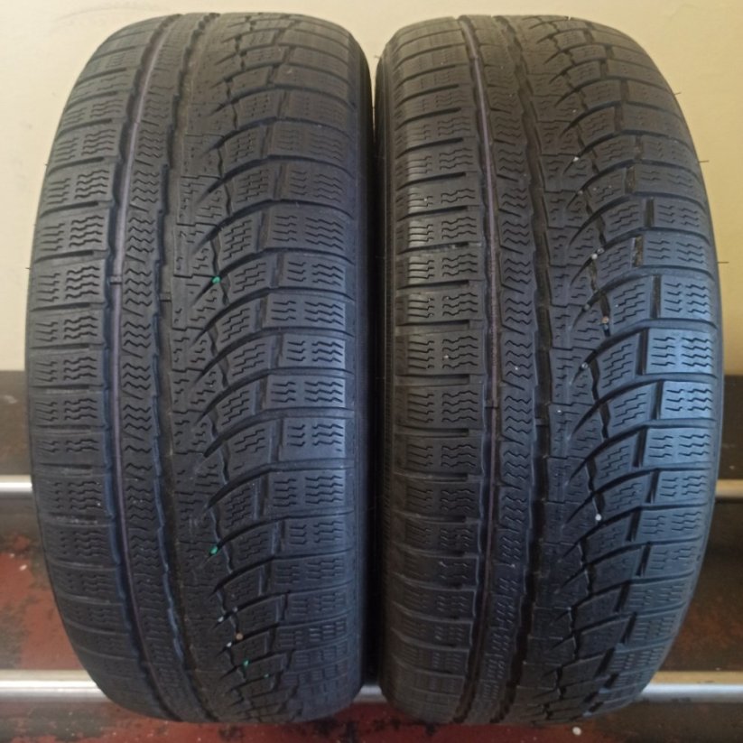 Nokian WR A4 205/55 R17 95V 4,5 - 5,5 mm (Použité)