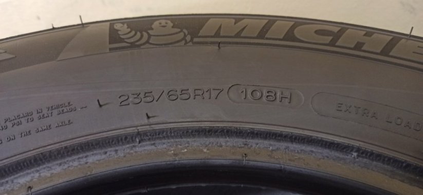 Michelin Latitude Alpin 235/65 R17 108H 5 - 7 mm (Bazarové)