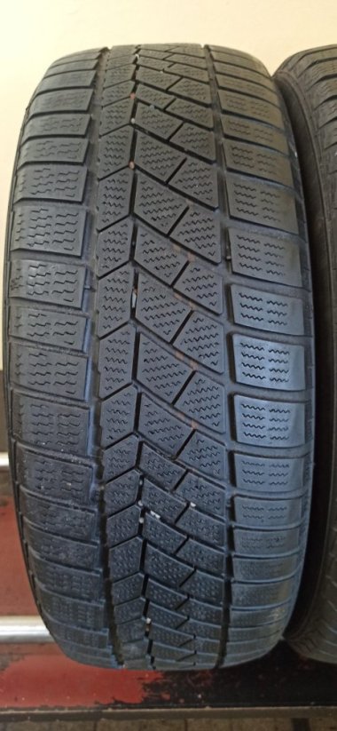 Continental 205/55 R17 91H 4,5 - 5,5 mm (Použité)