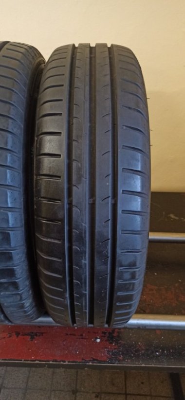 Dunlop Sport Bluresponse 165/65 R15 81H 5,5mm (Použité)