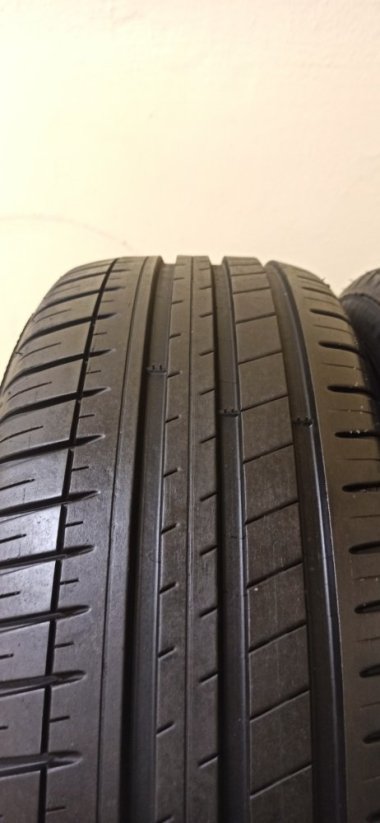 Michelin Pilot Sport 3 215/45 R17 91W 6,5 mm (Bazarové)
