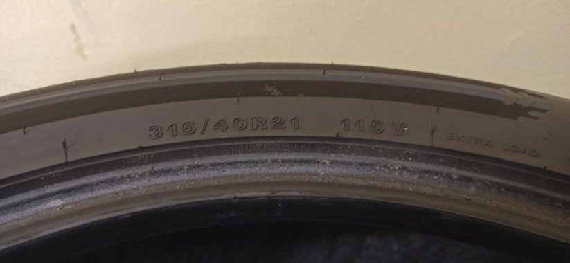 Gripmax SureGrip Winter 315/40 R21 115V 5,5-6,5mm (Použité)