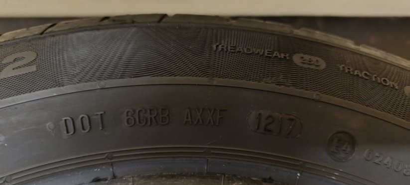 Continental Premium Contact 195/60 R15 88H 5,5 mm (Použité)