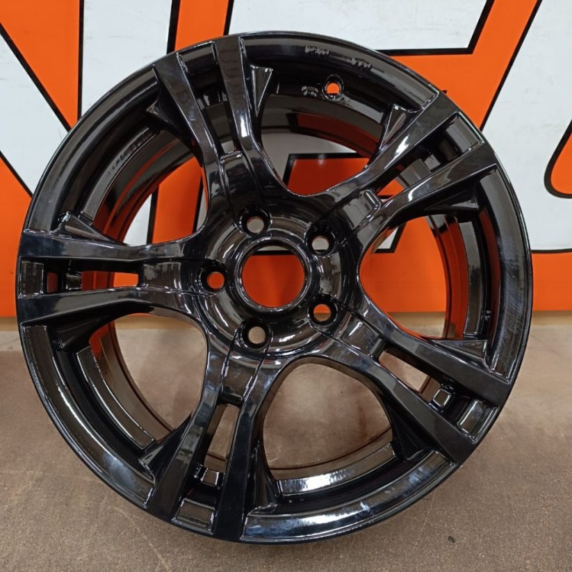 Alu kola Platin na Ford Focus , 5x108 , ET50, 16"