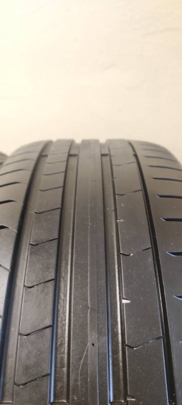 Pirelli 225/50 R18 99W 1x5mm 1x3,5mm (Použité)