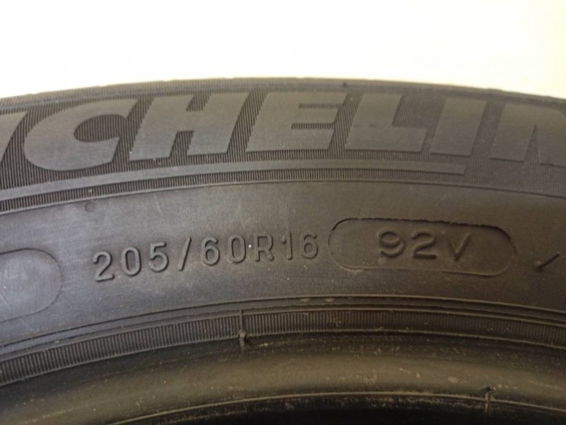 MICHELIN 205/60 R16 92V 5mm (Bazarové)