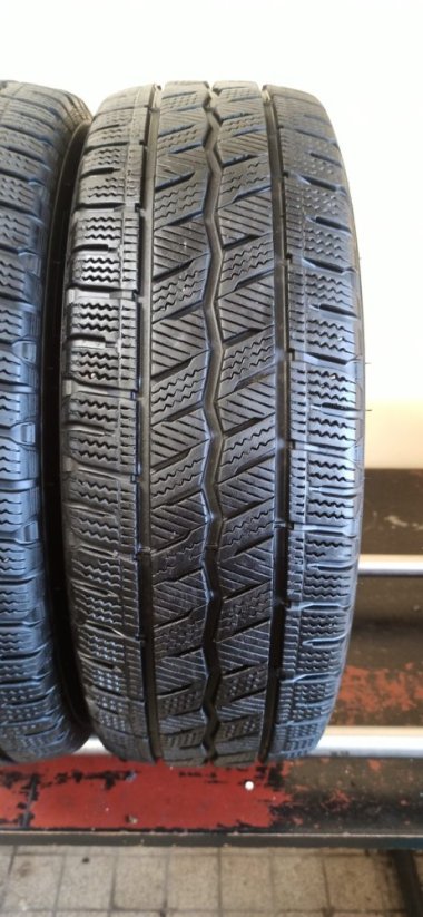 Hankook 205/65 R16C 6,5mm (Bazarové)